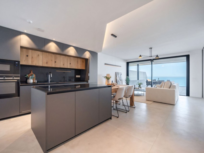 2-bedroom apartment with sea views in Reserva del Higuerón, Fuengirola